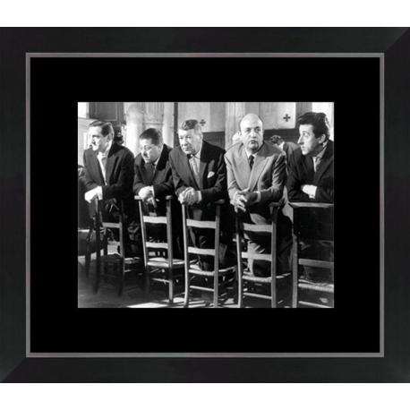 Affiche encadrée Les tontons Flingueurs - Scène église - Dimension 24x30 cm
